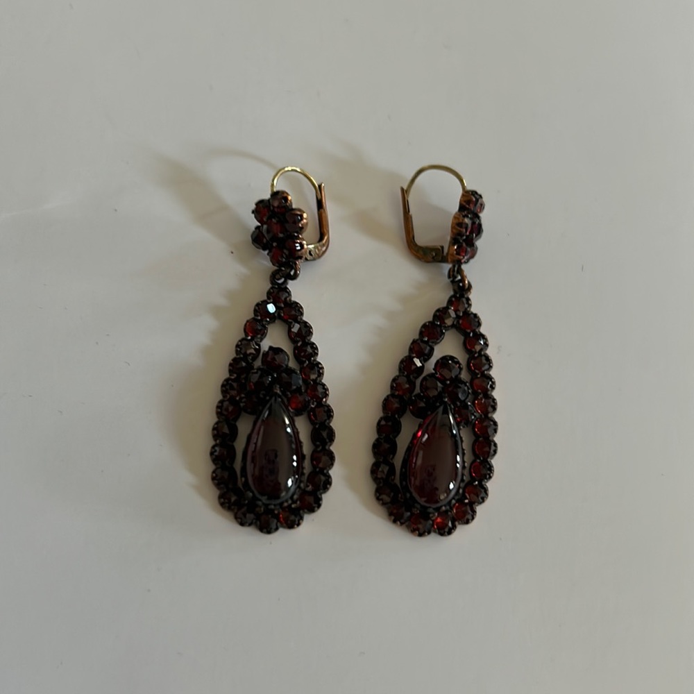 Garnet earrings by Old Europe Jewelry.Never worn. Vintage design set in copper.
